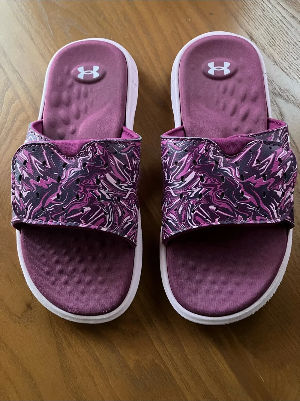 Kids 1Y Under Armour Maroon White and Pink Ignite Pro Graphic Slide Sandals